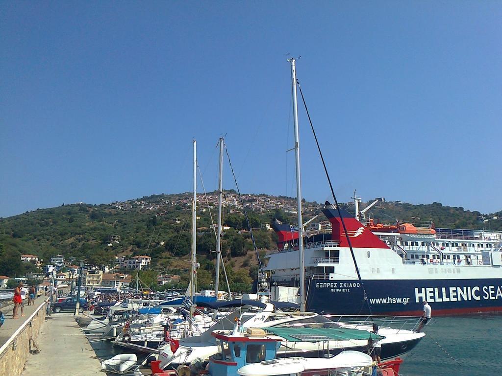 Hotel Angelinas House Glossa Exterior foto